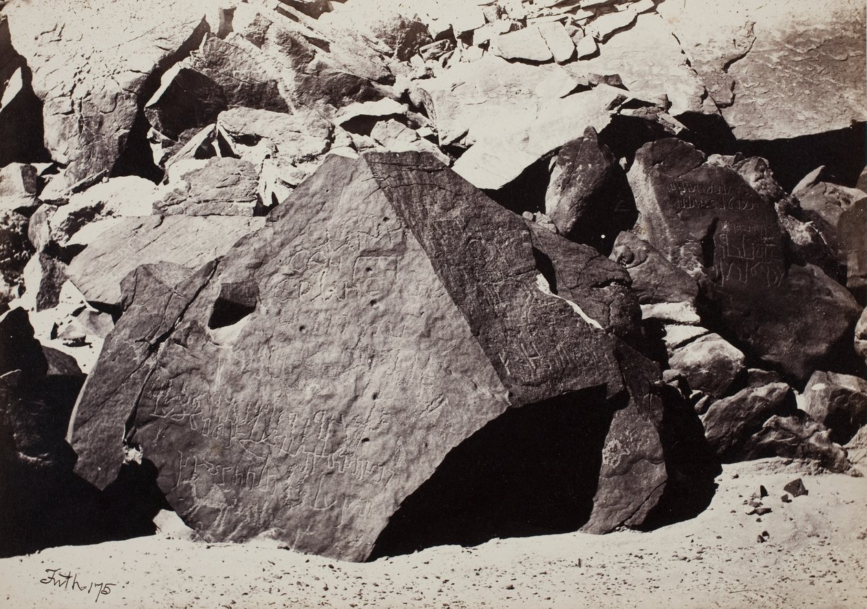 Sinaïtische inscripties in Wadee El-Mukattab door Francis Frith
