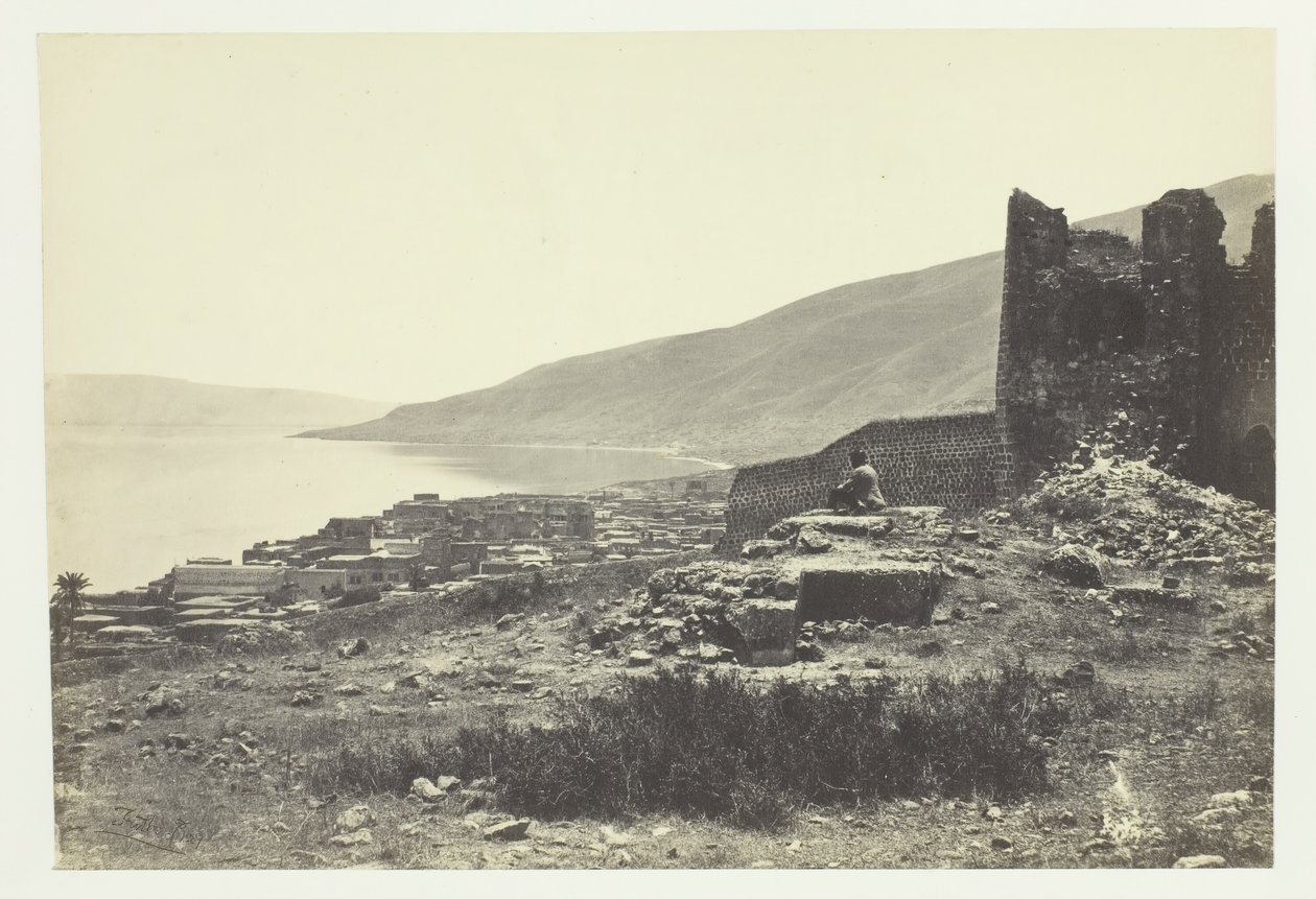 De stad en het meer van Tiberias, vanuit het noorden, 1857 door Francis Frith