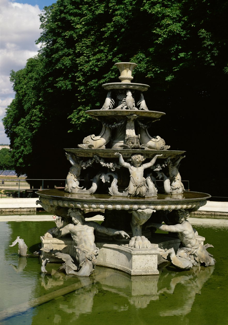Fontein van de Piramide door Francois Girardon