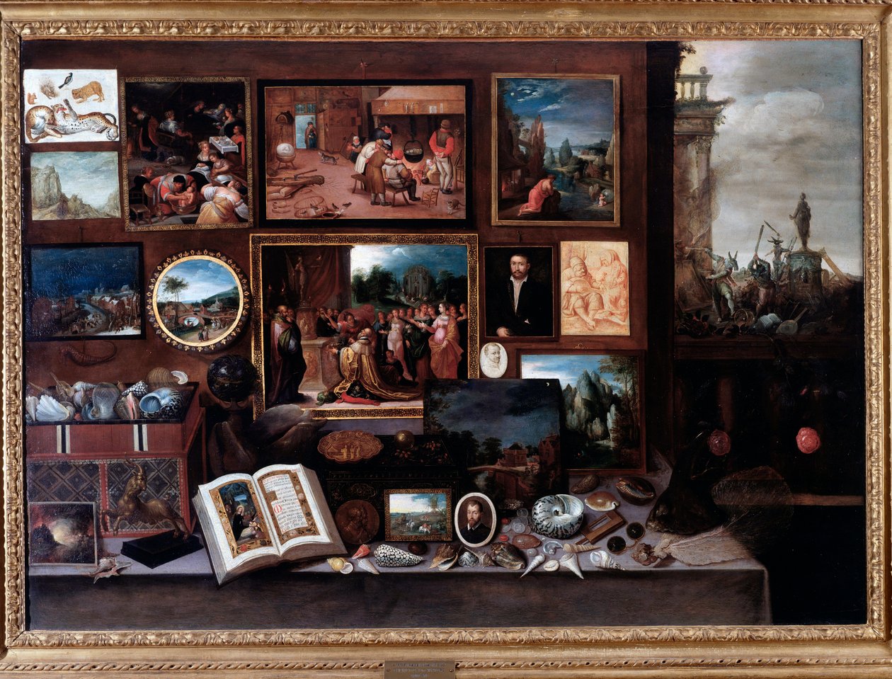 Zicht op een rariteitenkabinet of wonderkamer door Frans II Francken