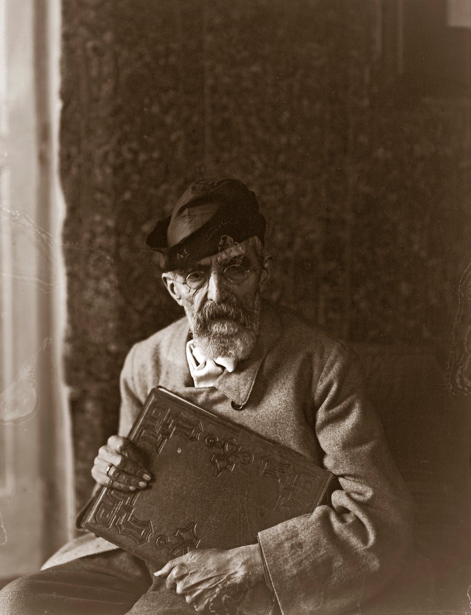 Portret van de Italiaanse schilder Domenico Morelli (1826-1901) door Fratelli Alinari Fratelli Alinari