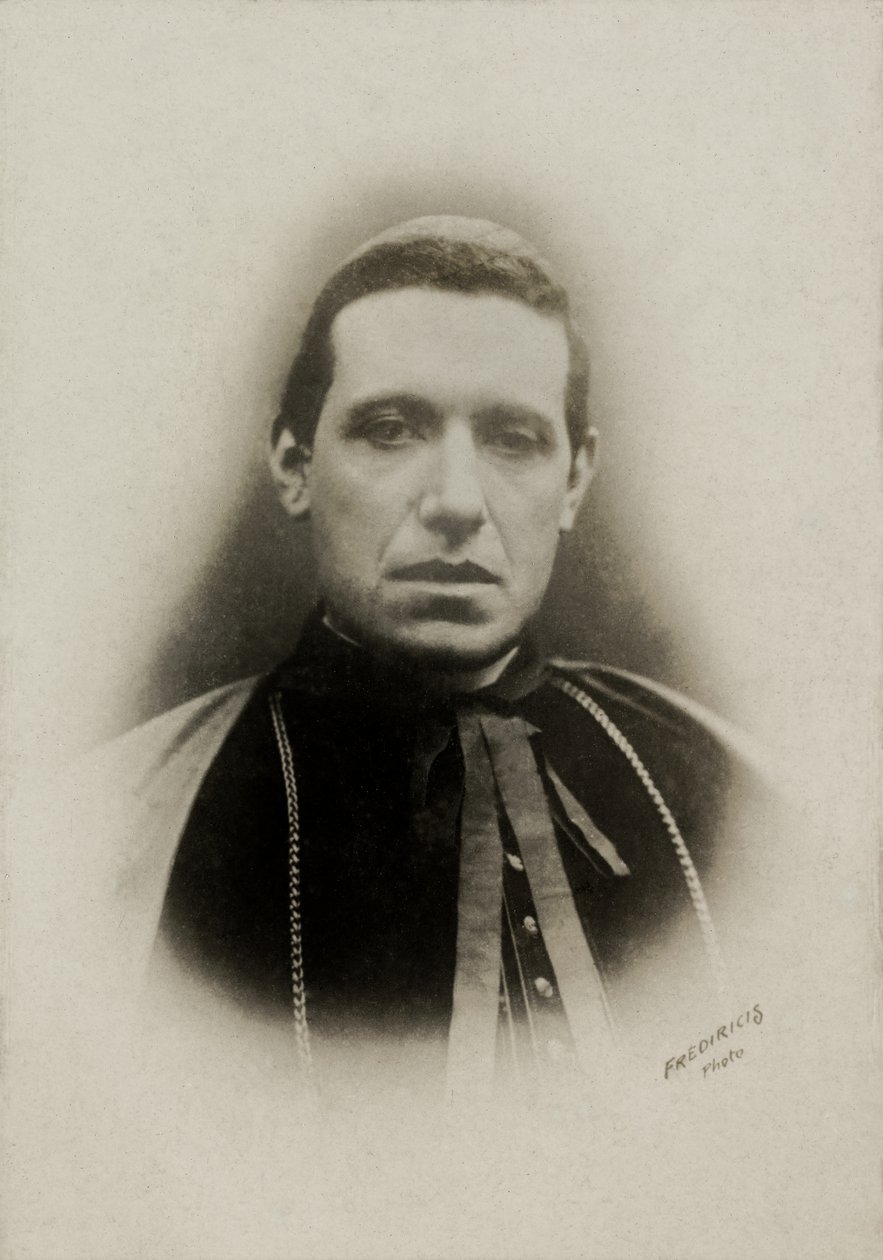 Portret van kardinaal Rampolla Del Tindaro (foto) door Fredericis