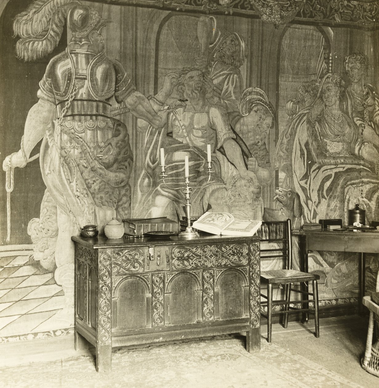 Kelmscott Manor: Details wandtapijt door Frederick H. Evans