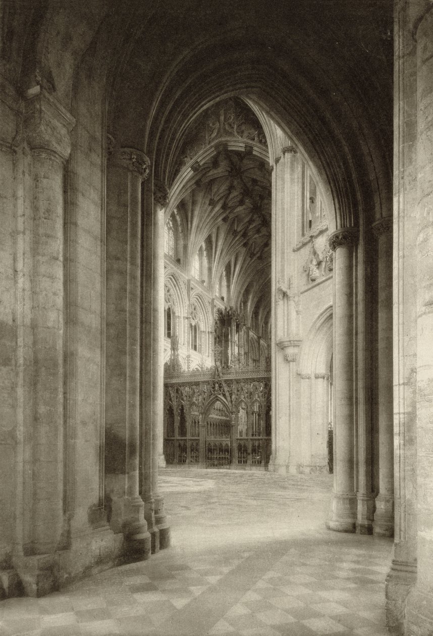 Zicht op het koor vanaf het zuidelijke zijschip in Ely Cathedral door Frederick Henry Evans