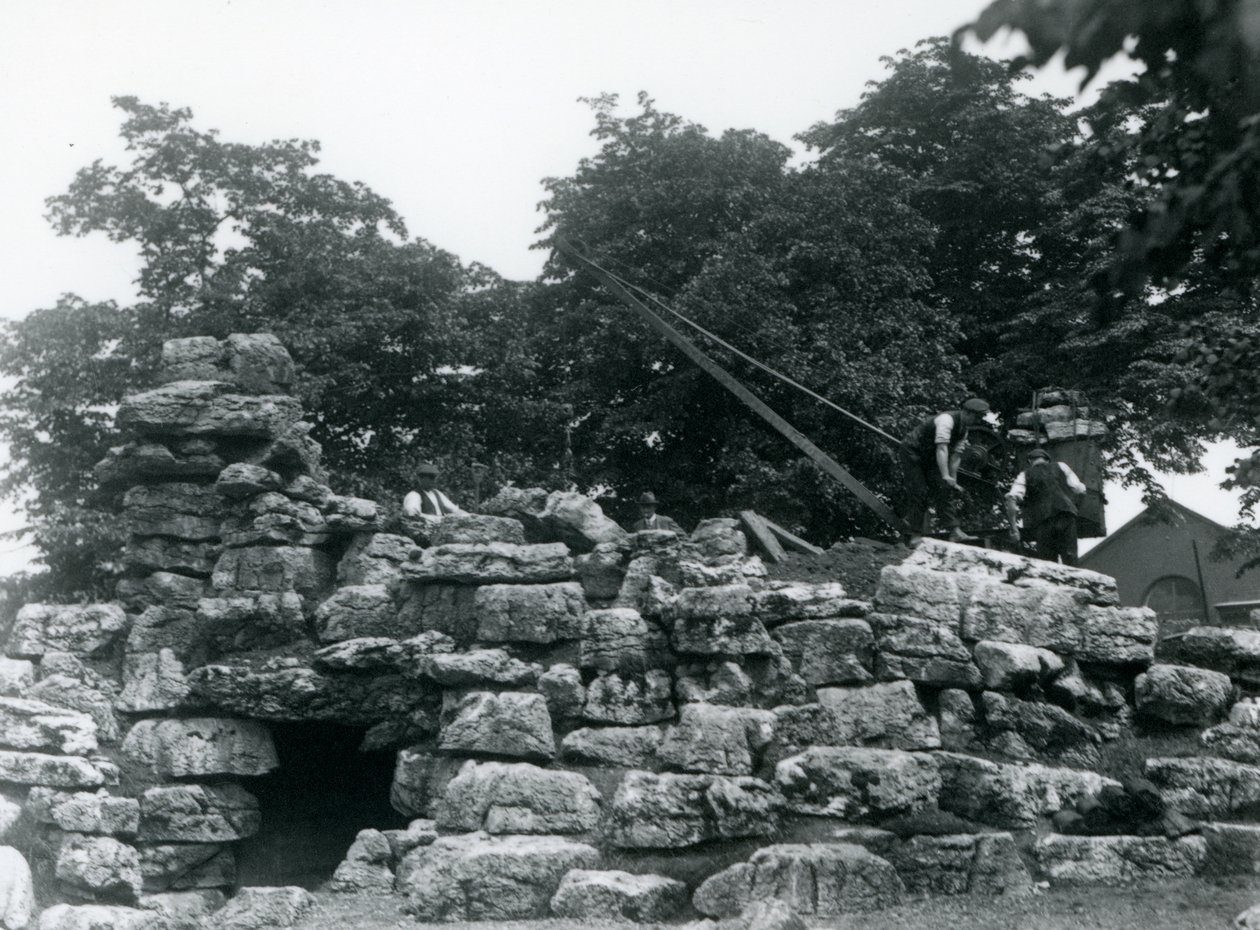 Bouw van de elandantilopenweide in de Londense dierentuin, juni 1924 door Frederick William Bond