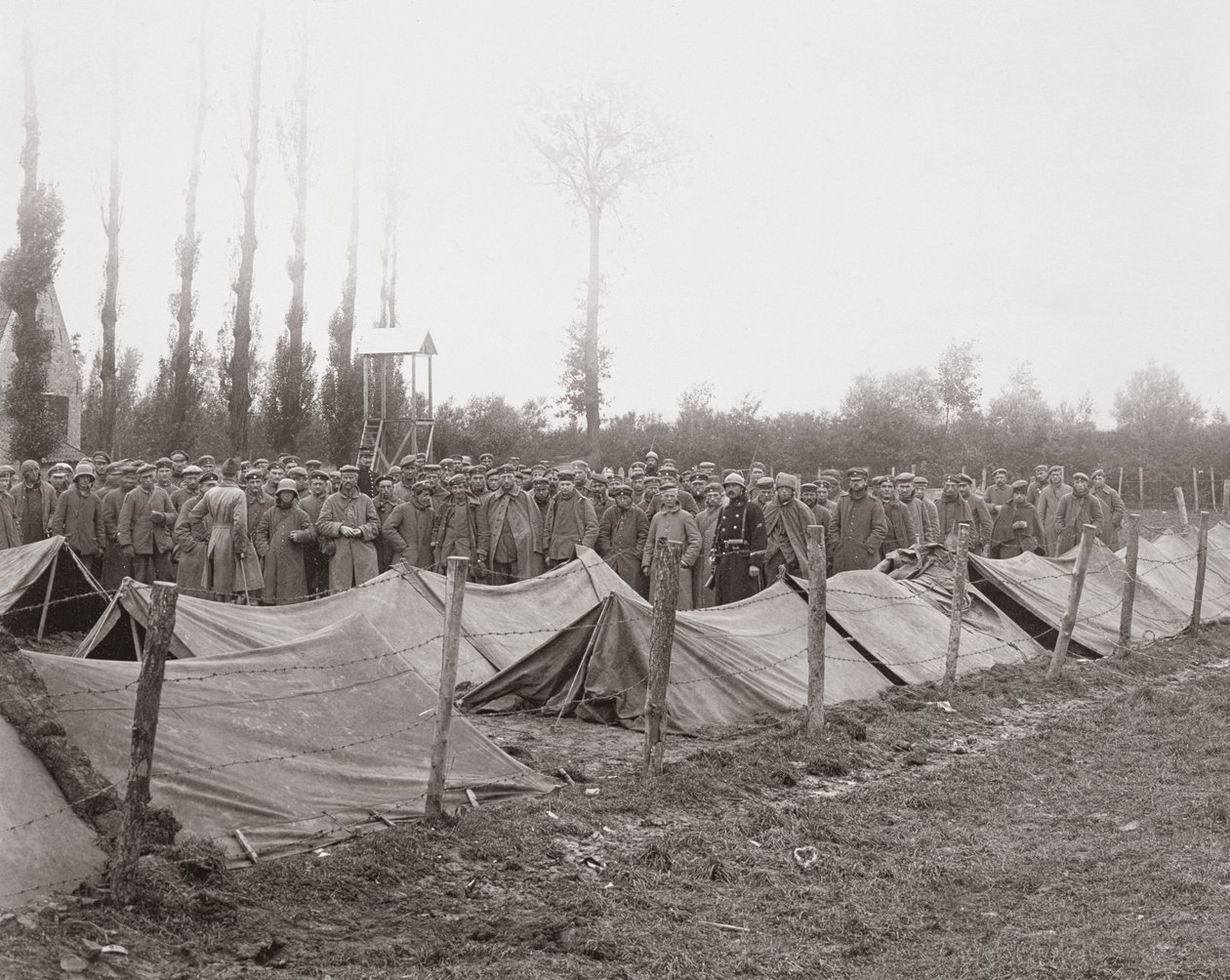 Duitse gevangenen in Reigersvliet aan het Belgische front, 6 maart 1918 door French Photographer