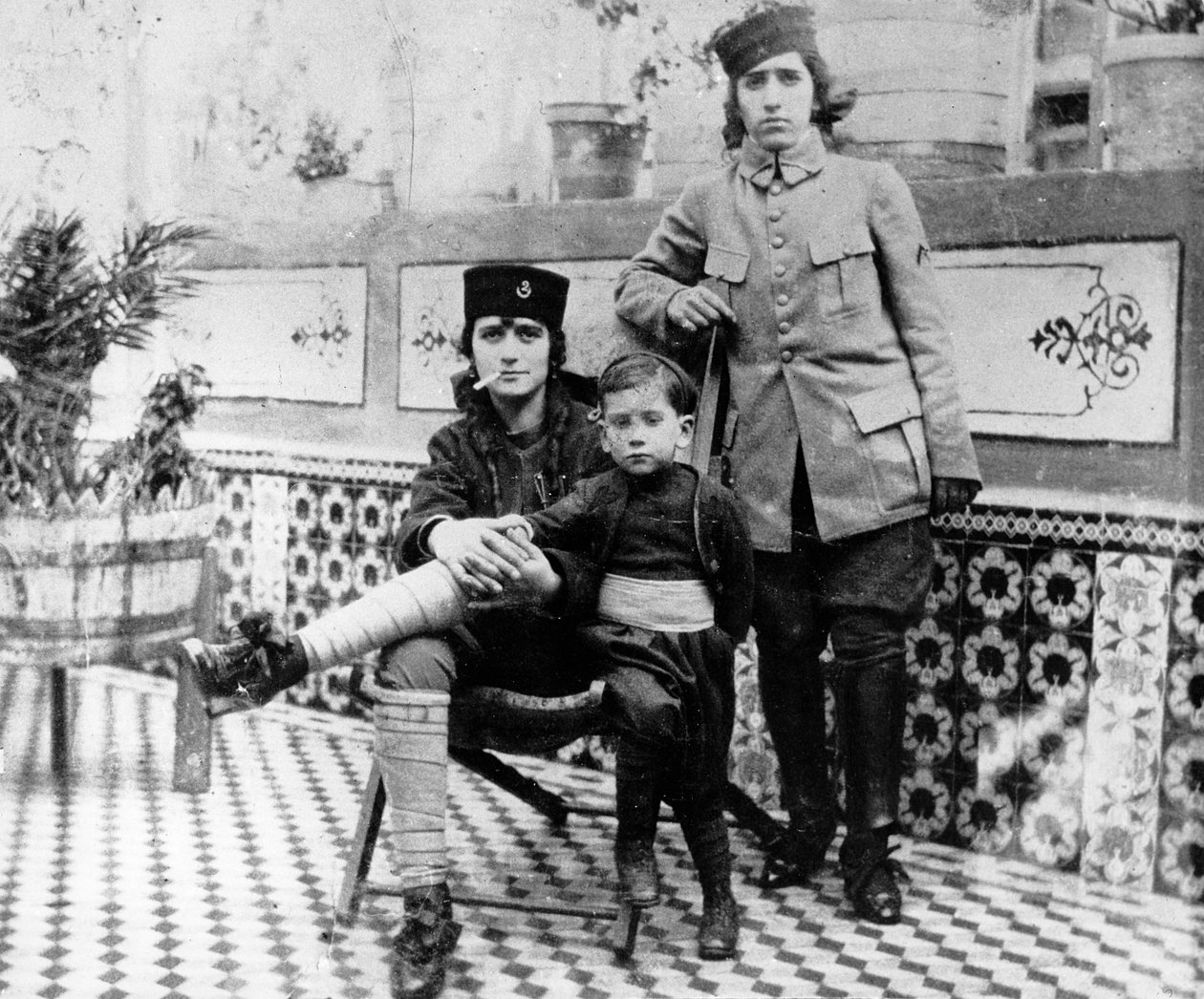 Joodse familie in Algerije, 1917 door French Photographer