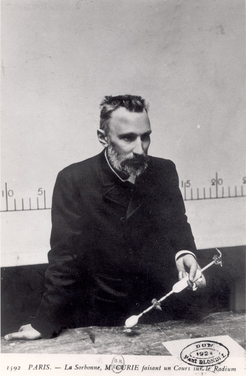Pierre Curie (1859-1906) geeft les over radium aan de Sorbonne door French Photographer