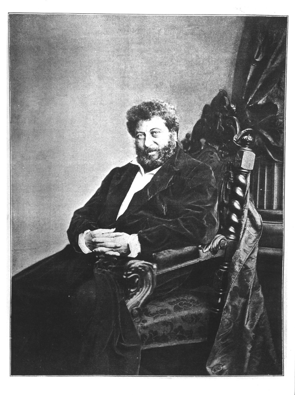 Portret van Alexandre Dumas pere (1802-70) zittend, 1855 uit Les Annales, 4 september 1904 door French Photographer