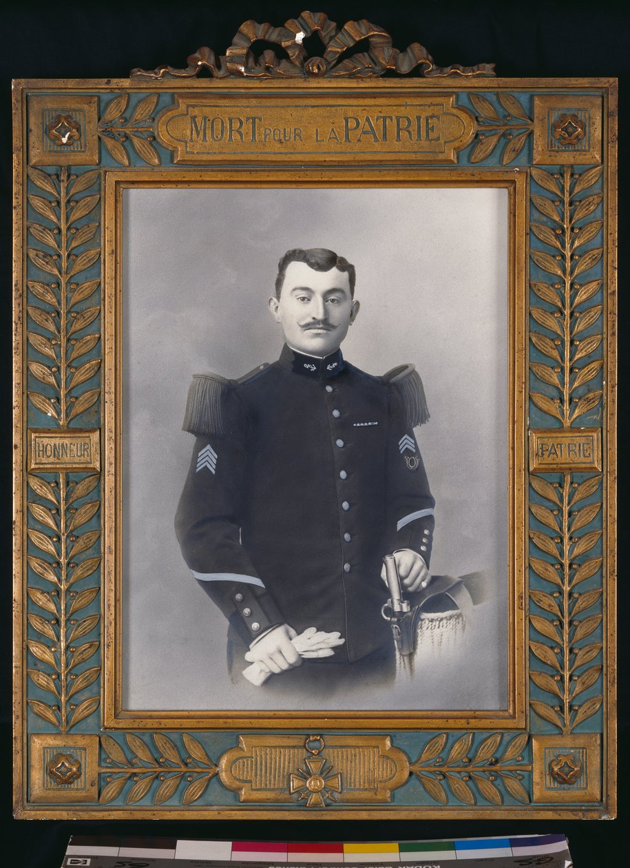 Portret van een sergeant van de Koloniale Infanterie door French Photographer