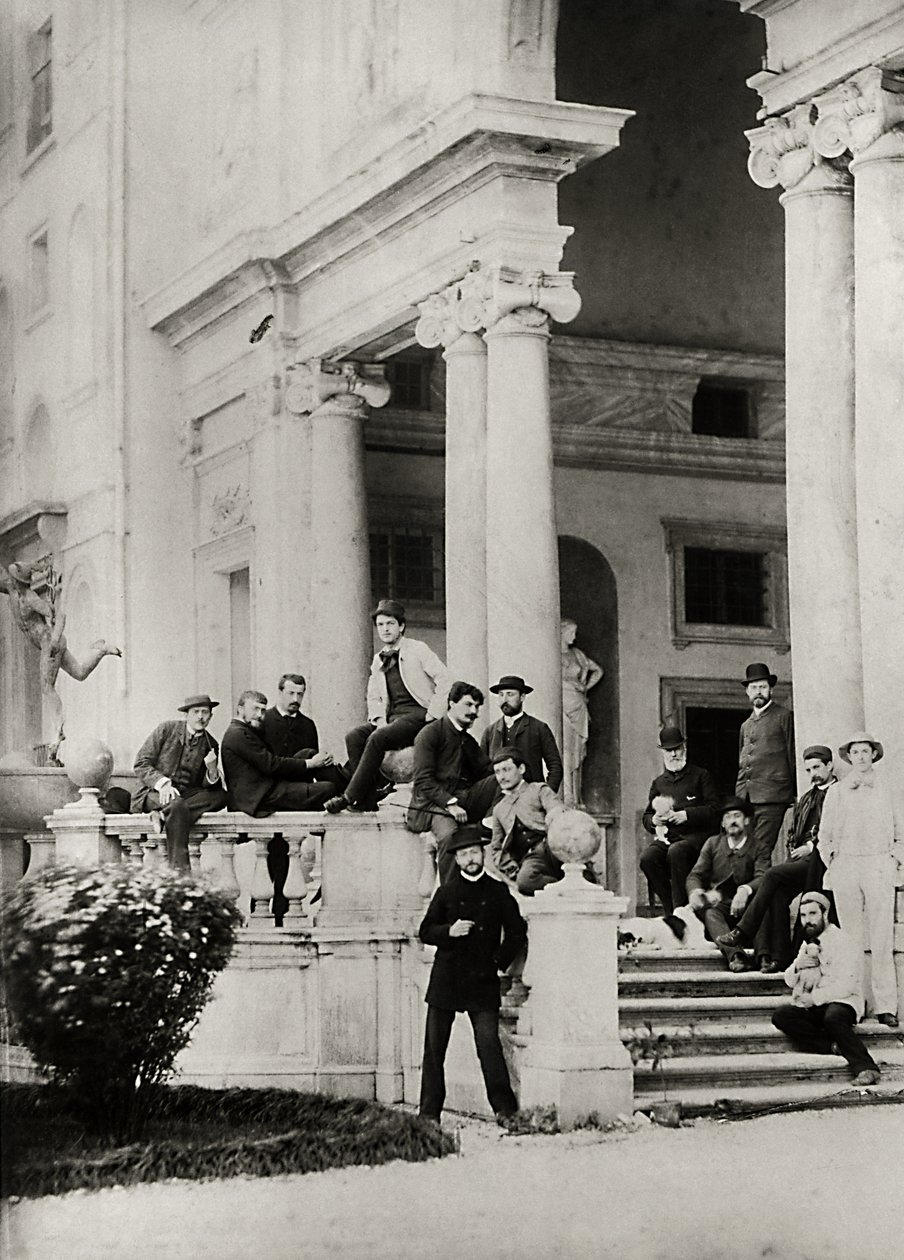 Bewoners van Villa Medici in Rome, foto gestuurd en opgedragen door Claude Debussy (1862-1918) aan zijn ouders, 1884-85 door French Photographer