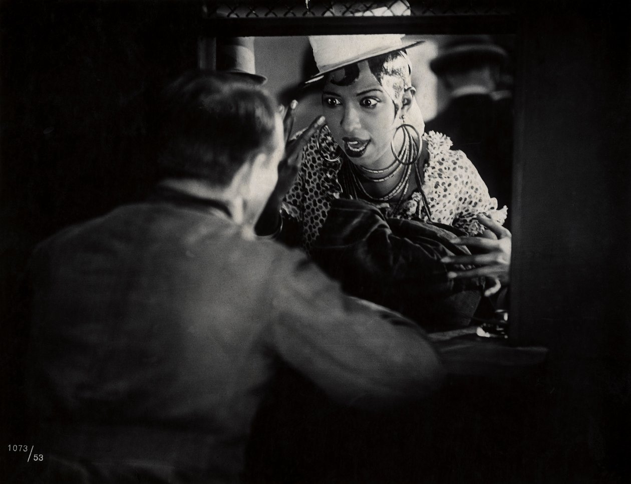 Still uit een film met Josephine Baker door French Photographer