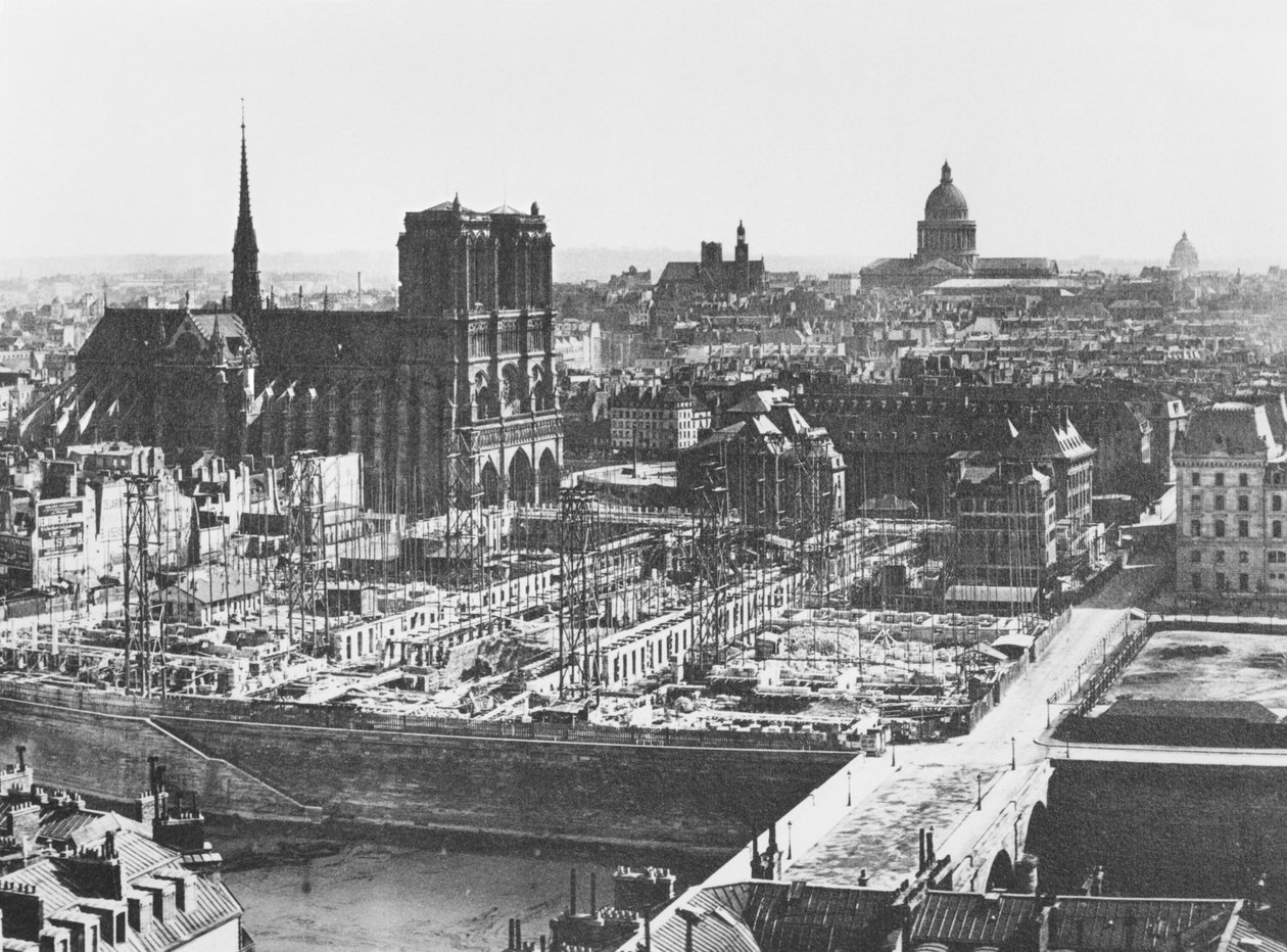 Bouw van het Hôtel-Dieu, Parijs, 1867 door French Photographer