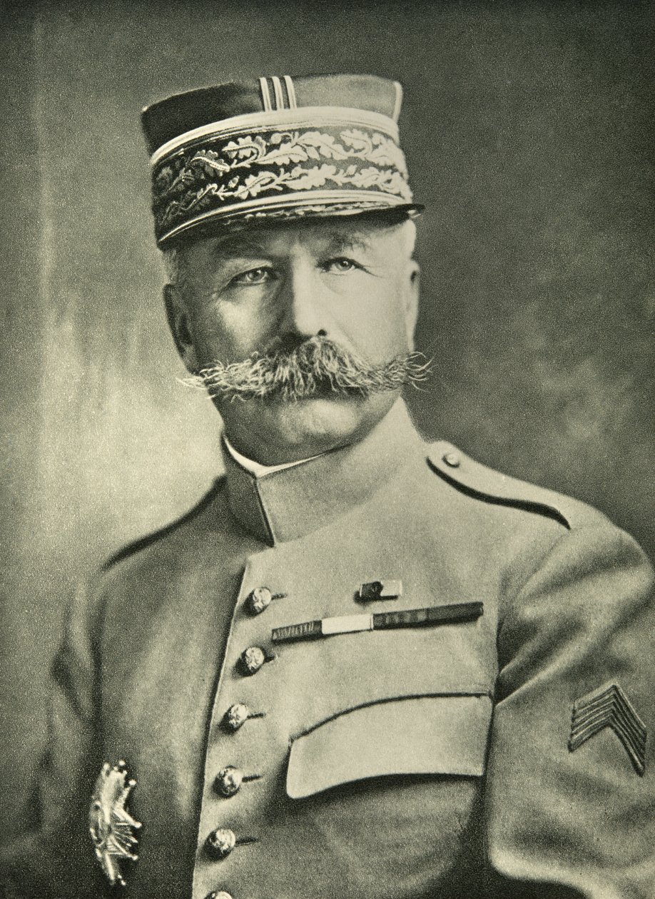 Generaal Elie van Riols De Fonclare (1857-1944) door French Photographer