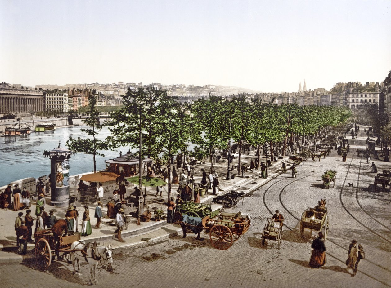 Marché Saint Antoine, Kade des Célestins, Lyon, ca. 1900 door French Photographer