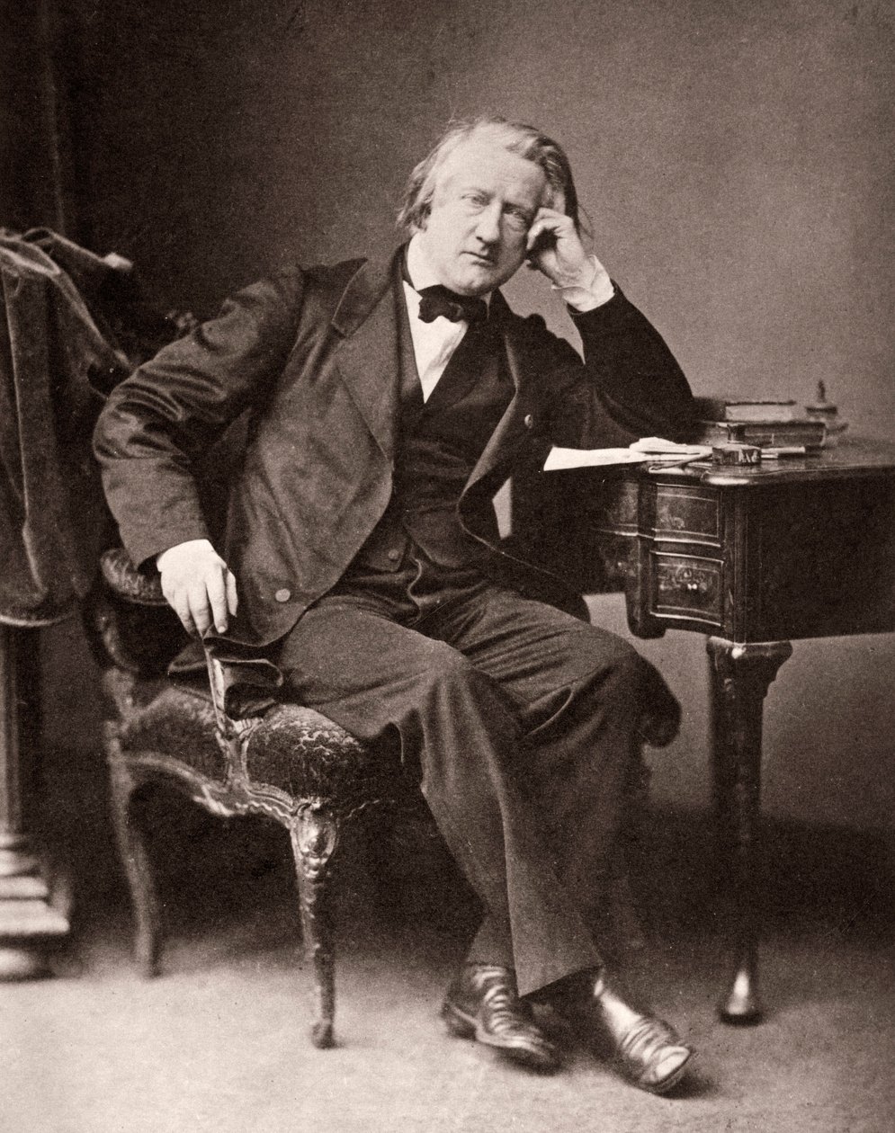 Portret van Henri Victor Regnault (1810 - 1878) - Henri-Victor Regnault (1810-78), Franse chemicus en natuurkundige door French Photographer