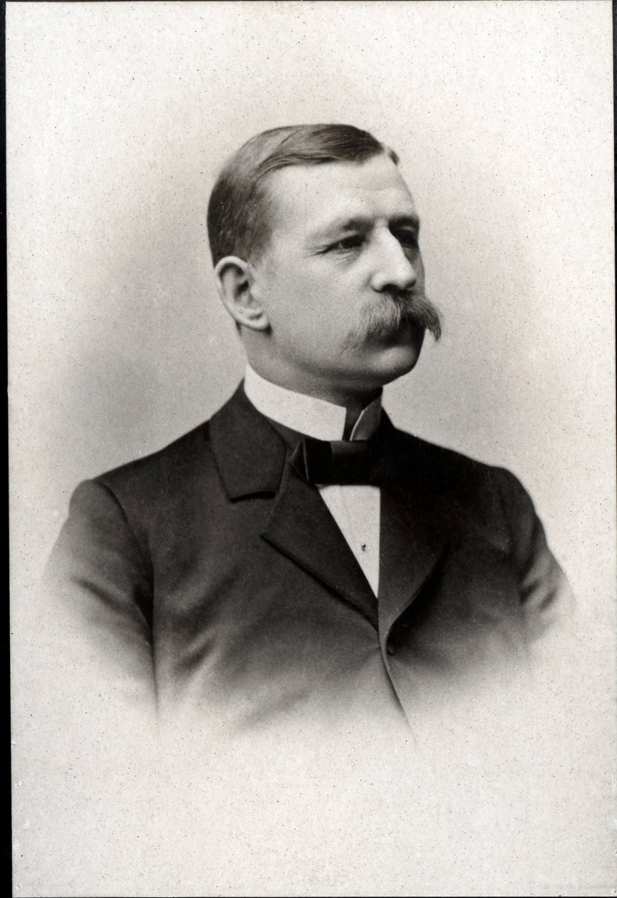Portret van Salomon August Andree (1854-1897), Zweedse ingenieur, natuurkundige, luchtvaartpionier en poolonderzoeker door French Photographer