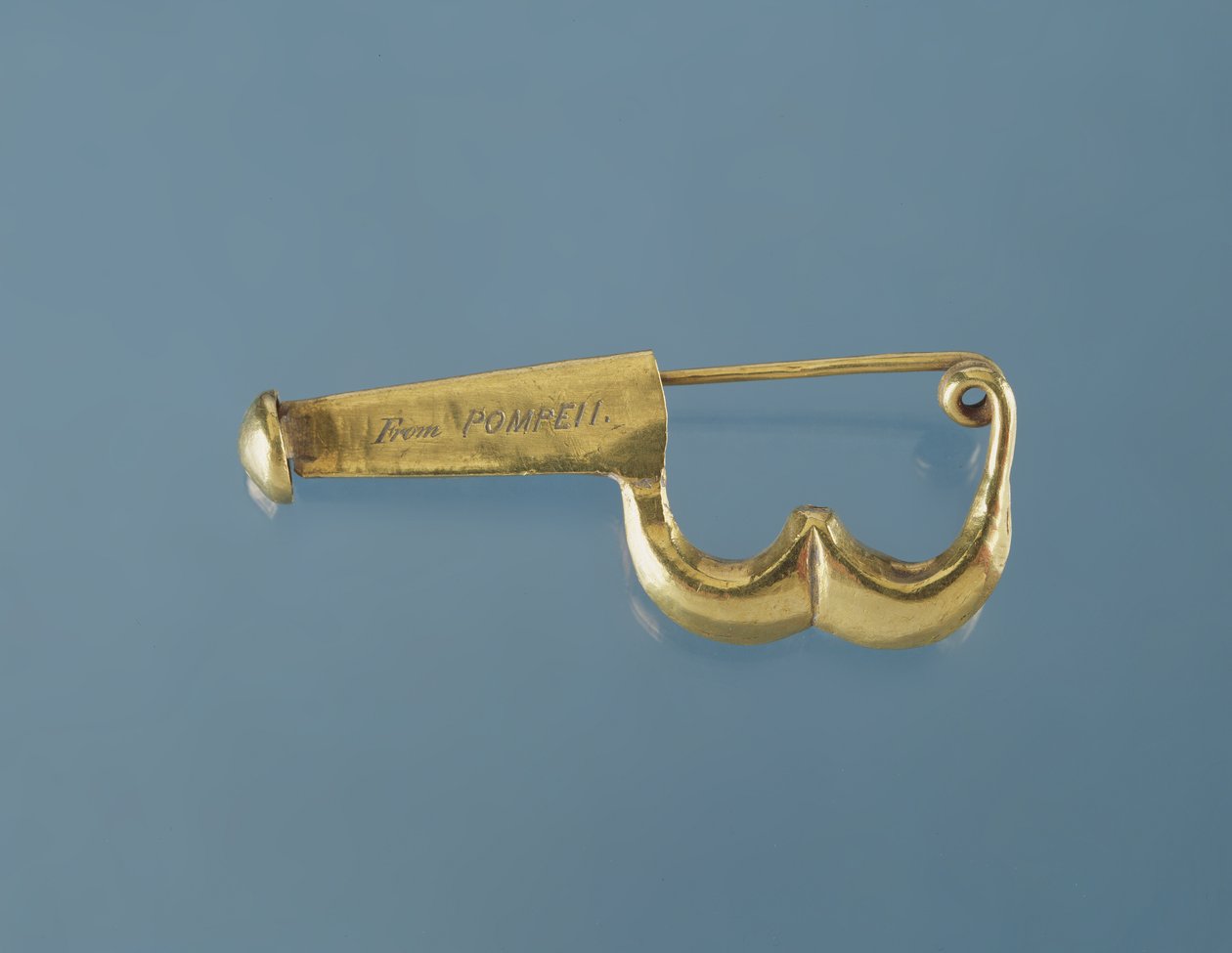 Broche in Pompeiaanse stijl behorend tot Caroline Murat door French School
