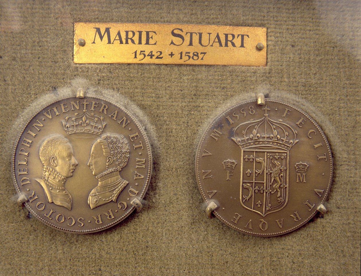 Munt geslagen na het huwelijk van Mary Queen of Scots (1542-87) en Frans II (1544-60) 1588 door French School