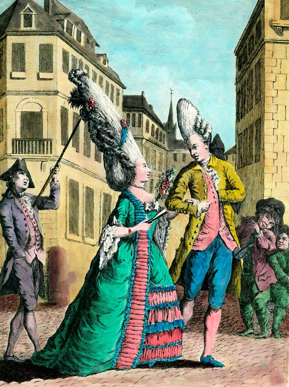 Excentrieke kapsels in de 18e eeuw: de Franse vrouw op de wandeling. Gravure uit de 18e eeuw. Privécollectie. door French School