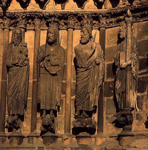 Vier figuren van de kathedraalgevel, c.1230-40 door French School
