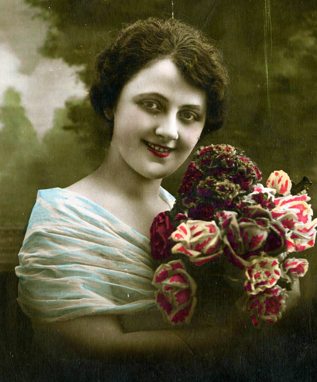 Portret van een vrouw met een bos bloemen ca. 1898 door French School
