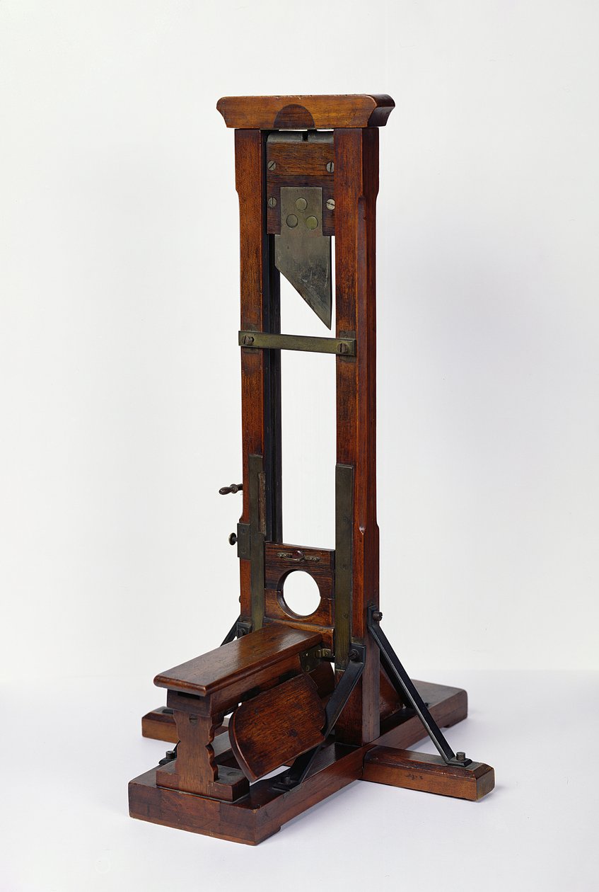 Verminderd model van een guillotine (hout & metaal) door French School