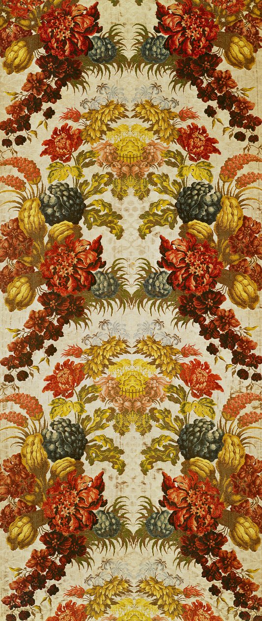 Textiel met een herhalend bloemmotief, Lyon werkplaats, ca.1740 door French School