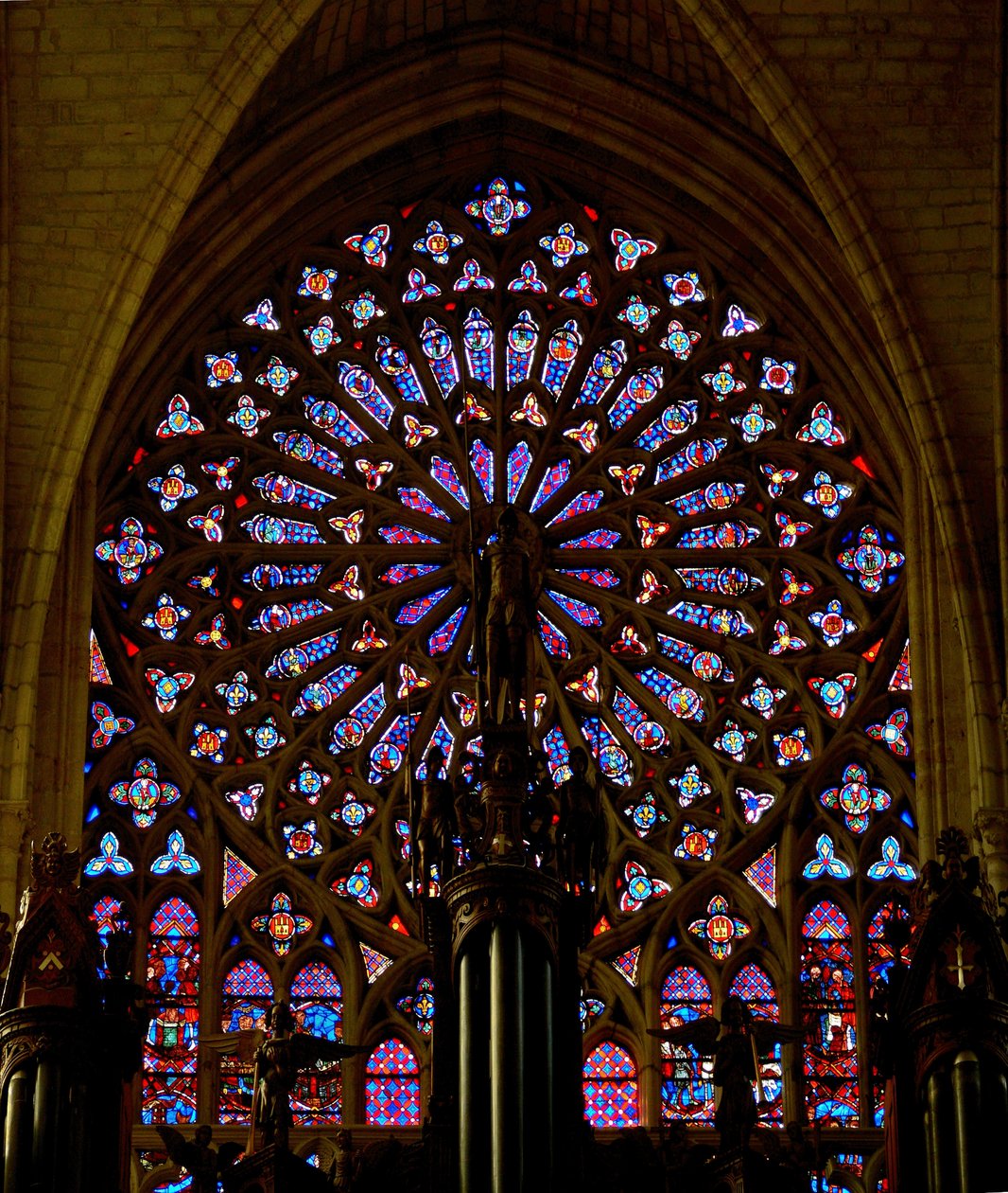 Het zuidelijke roosvenster in de Saint Gatien-kathedraal, Tours door French School