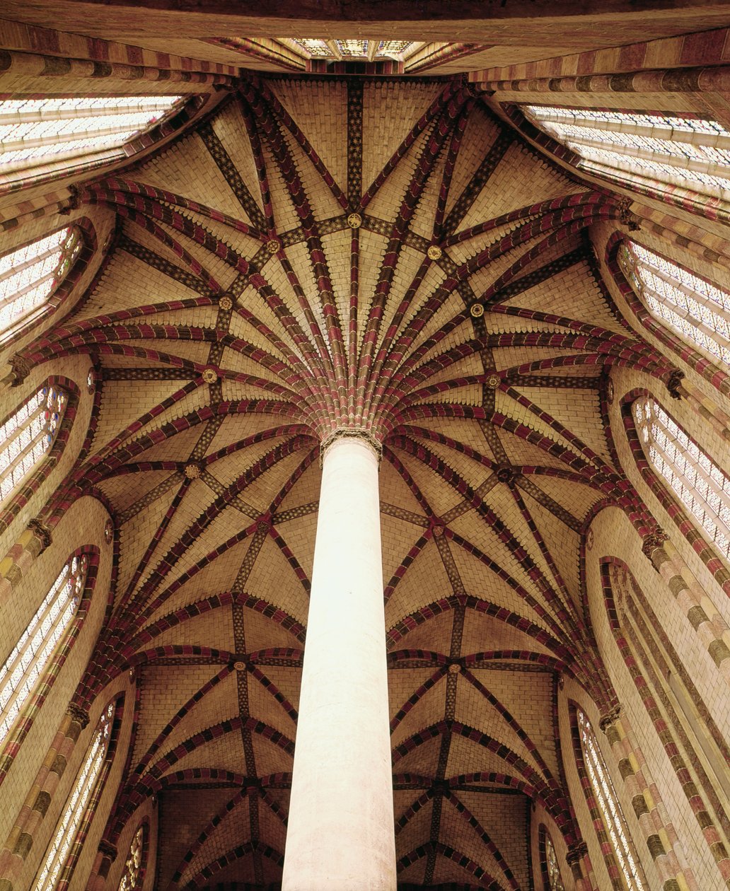 Uitzicht op het waaiergewelf van het plafond door French School
