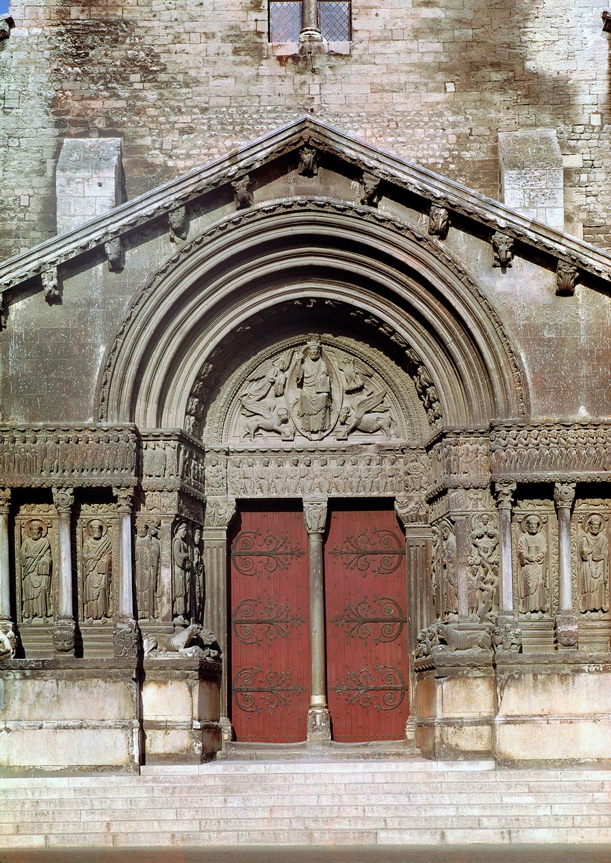 Uitzicht op het portaal door French School