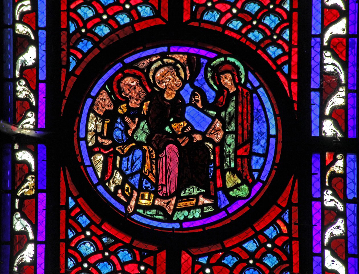 Raam w2 met een scène uit het leven van St. Maria Magdalena - de heilige vertelt de discipelen over de Opstanding door French School