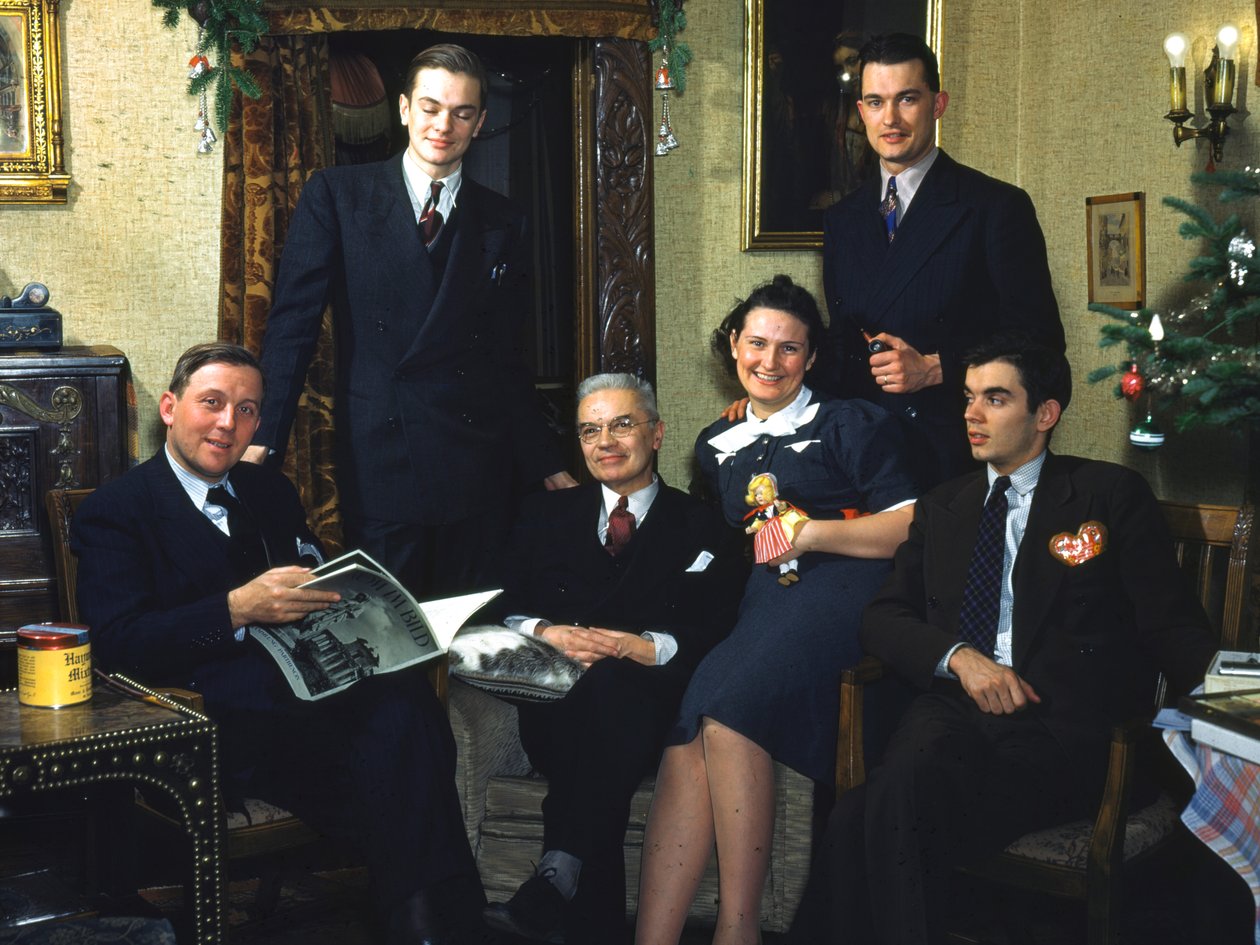 Familie en huis in Dresden, Duitsland van Dr. Fritz Gustav Wentzel en zijn vrouw Verna in... door Fritz Wentzel