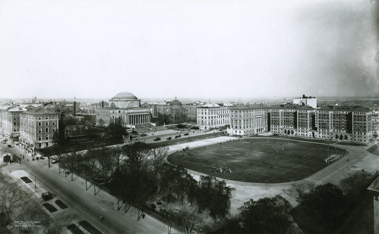 Campus van Columbia University vanuit het zuidwesten, New York City, 1910 door G.P. Hall und Sohn