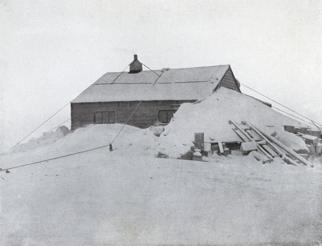 De Hut op Kaap Adare, ca. 1911, 1913 door G. Murray Levick