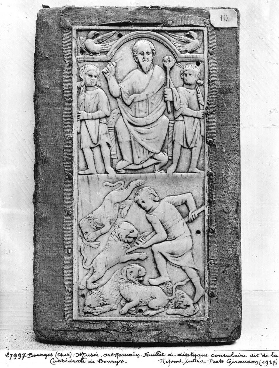 Consulaire diptych van Aetius, rechter paneel door Gallo Roman