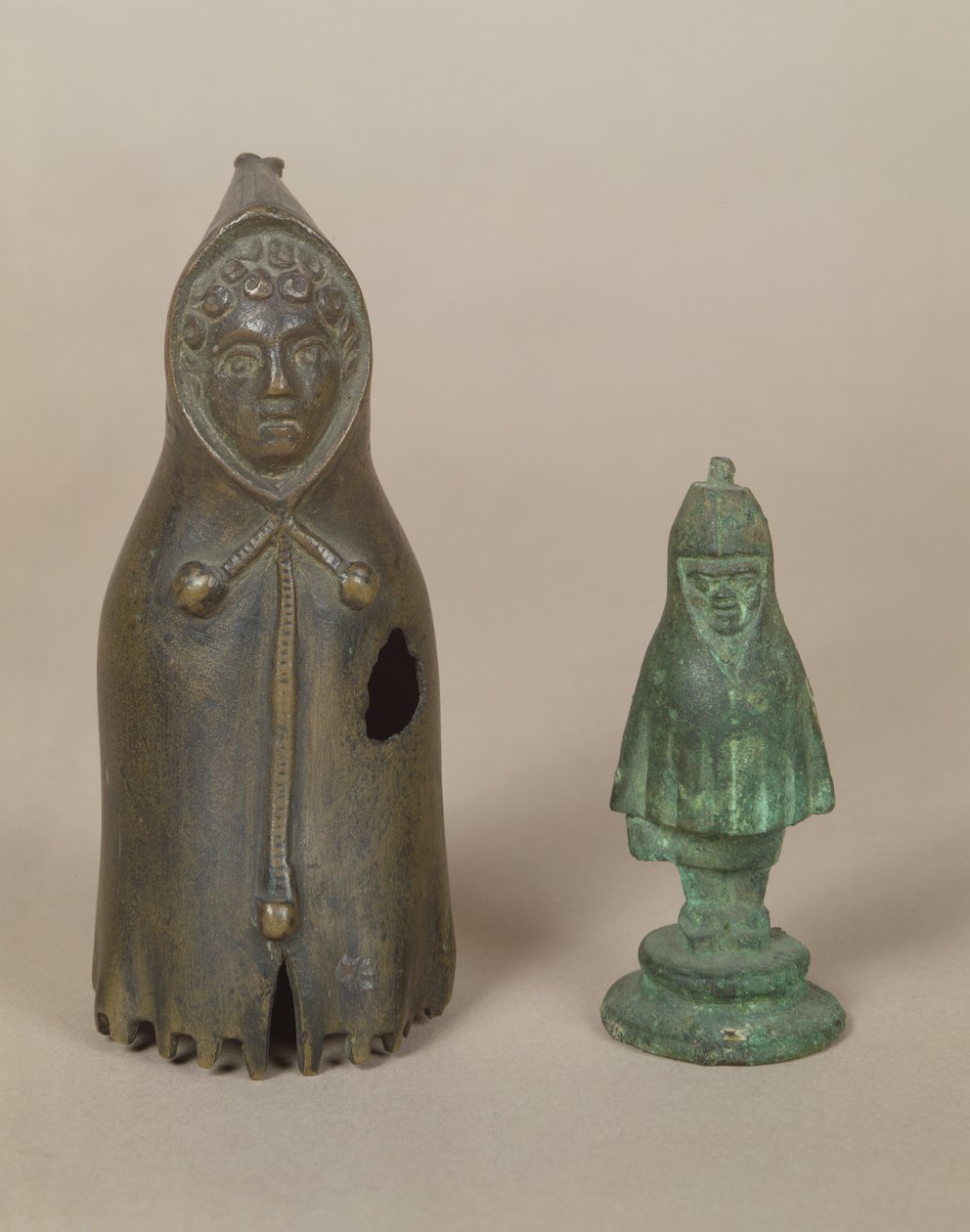Twee figuren van Telesforos door Gallo Roman