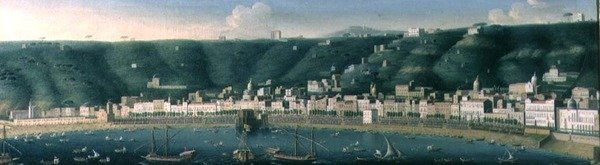 Uitzicht op Napels vanaf de zee met het Castel dell