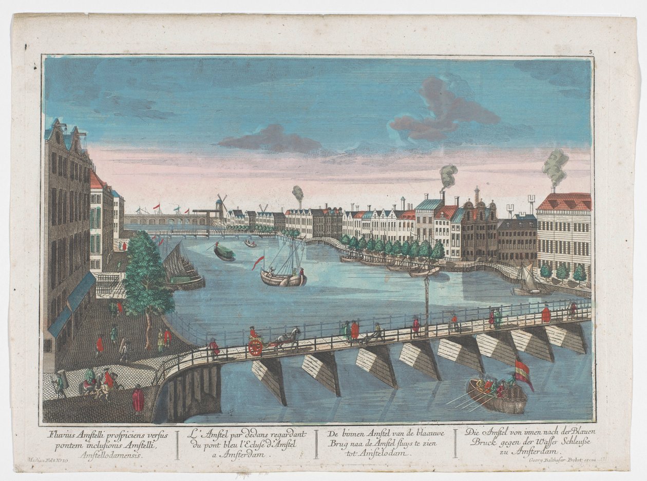 Gezicht op de Binnen-Amstel tussen de Blauwbrug en de Hogesluis te Amsterdam door Georg Balthasar Probst