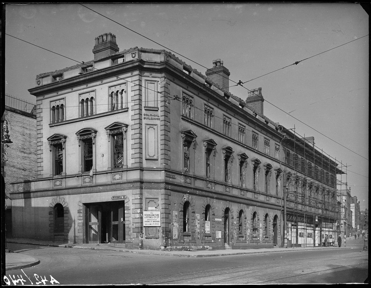 Koloniale gebouwen, 7 Horsefair, Ladywood, Birmingham, 1941 door George Bernard Mason