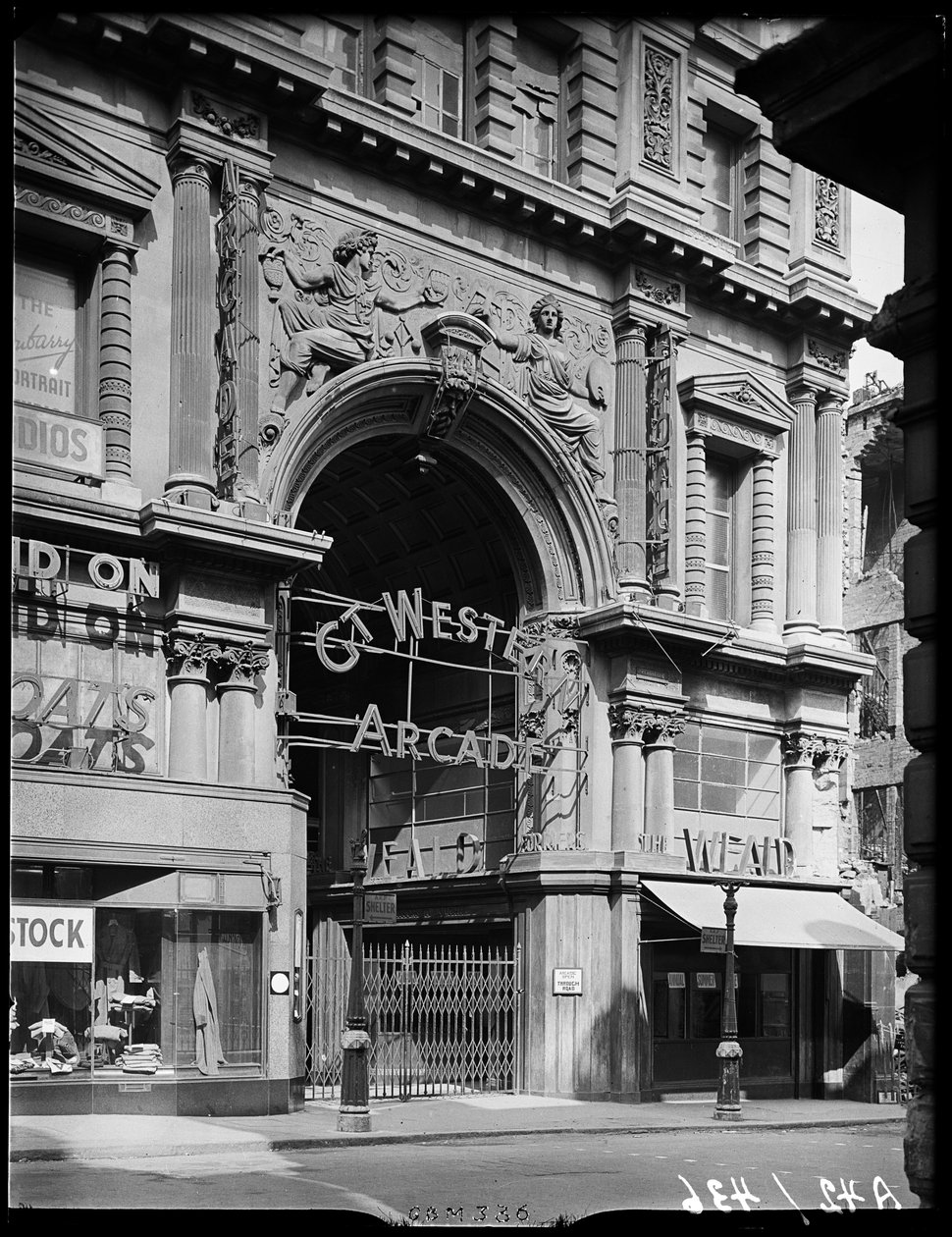 Great Western Arcade, Temple Row, Birmingham, 1941 door George Bernard Mason