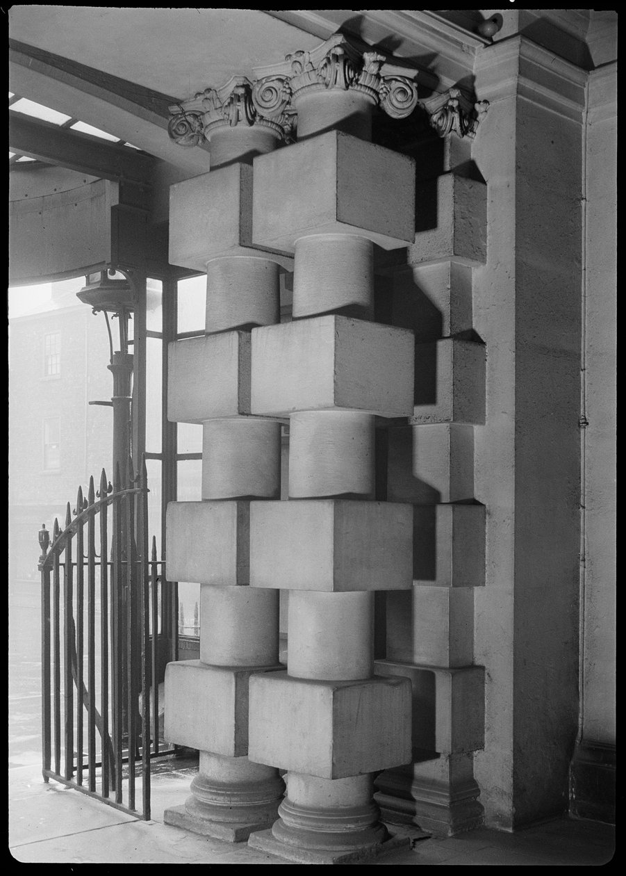Het landhuis en bijbehorende hekken, High Street, Doncaster, 1942 door George Bernard Wood