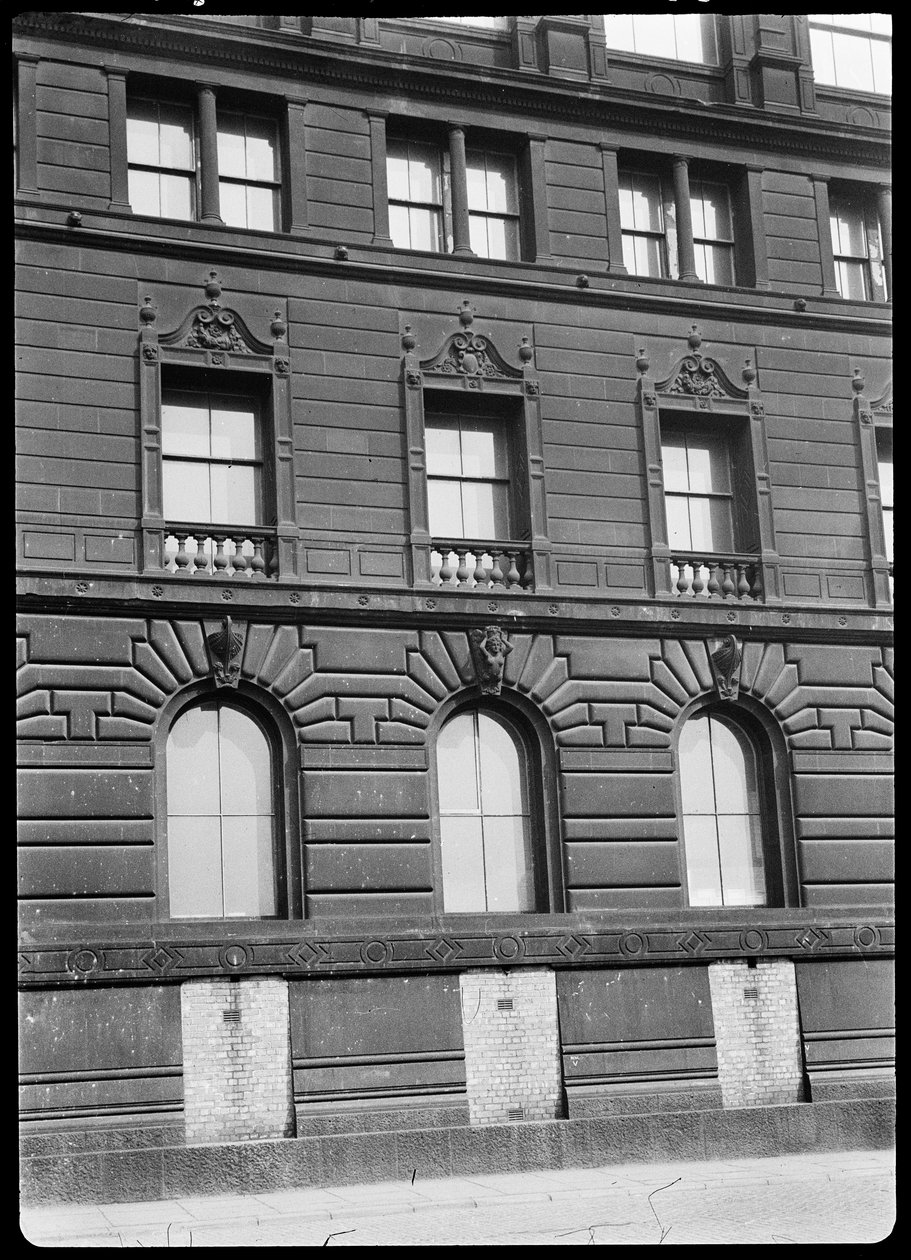 Watts Warehouse, 47 Portland Street, Manchester, 1942 door George Bernard Wood