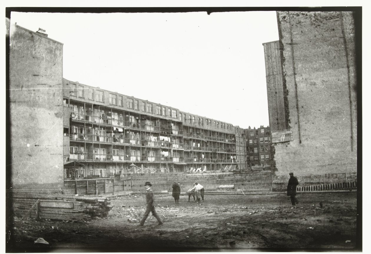 Nieuwbouw aan de Overtoom in Amsterdam door George Hendrik Breitner