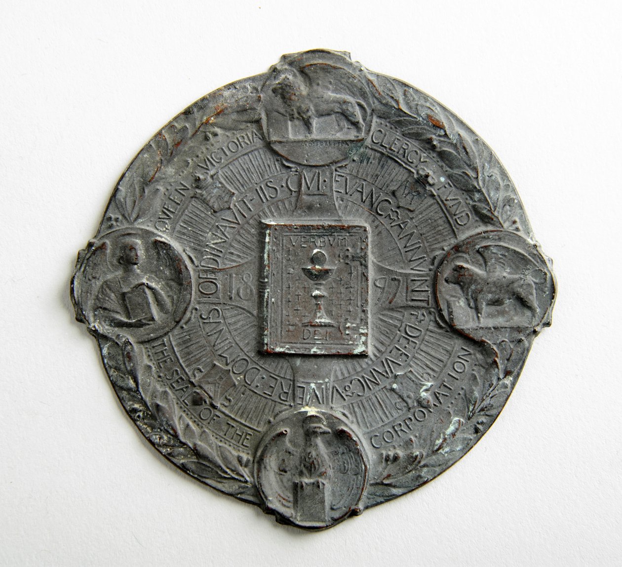 Zegel voor het Queen Victoria Clergy Fund door George James Frampton