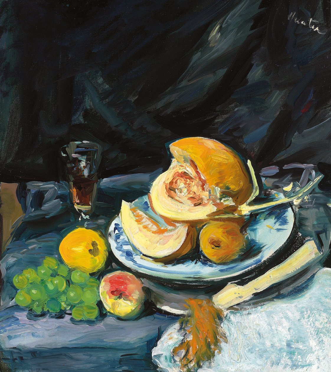 Stilleven met gesneden meloen, glas en waaier, ca. 1920 door George Leslie Hunter