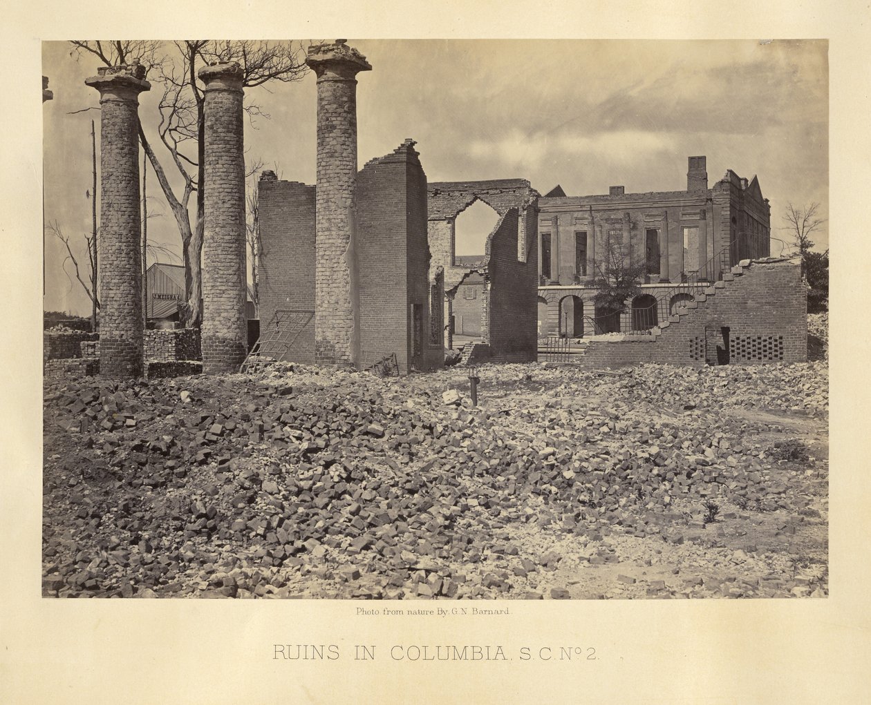 Ruïnes in Columbia, South Carolina, nr. 2 door George N. Barnard