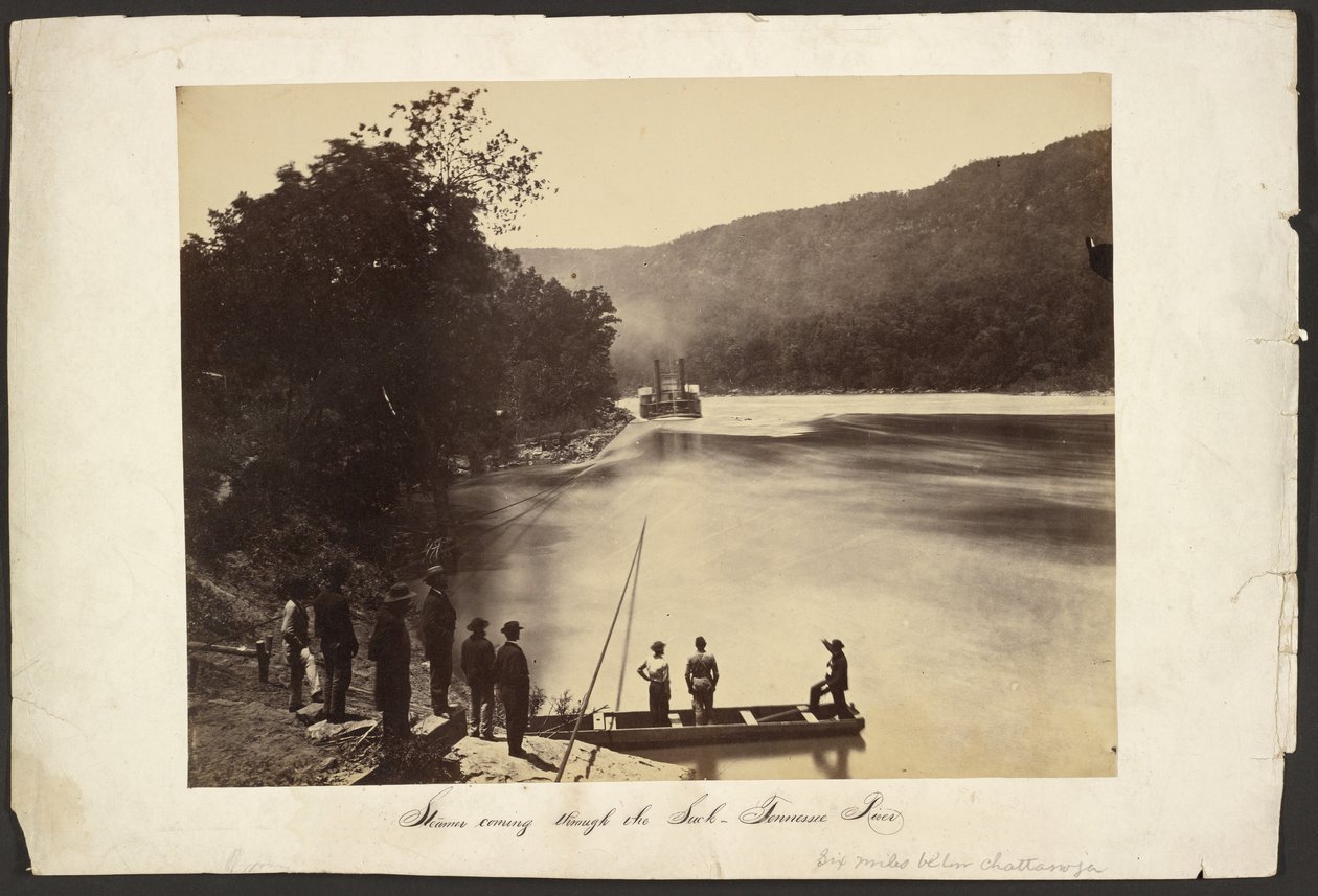 [Stoomboot die door The Suck vaart, Tennessee River, zes mijl beneden Chattanooga] door George N. Barnard