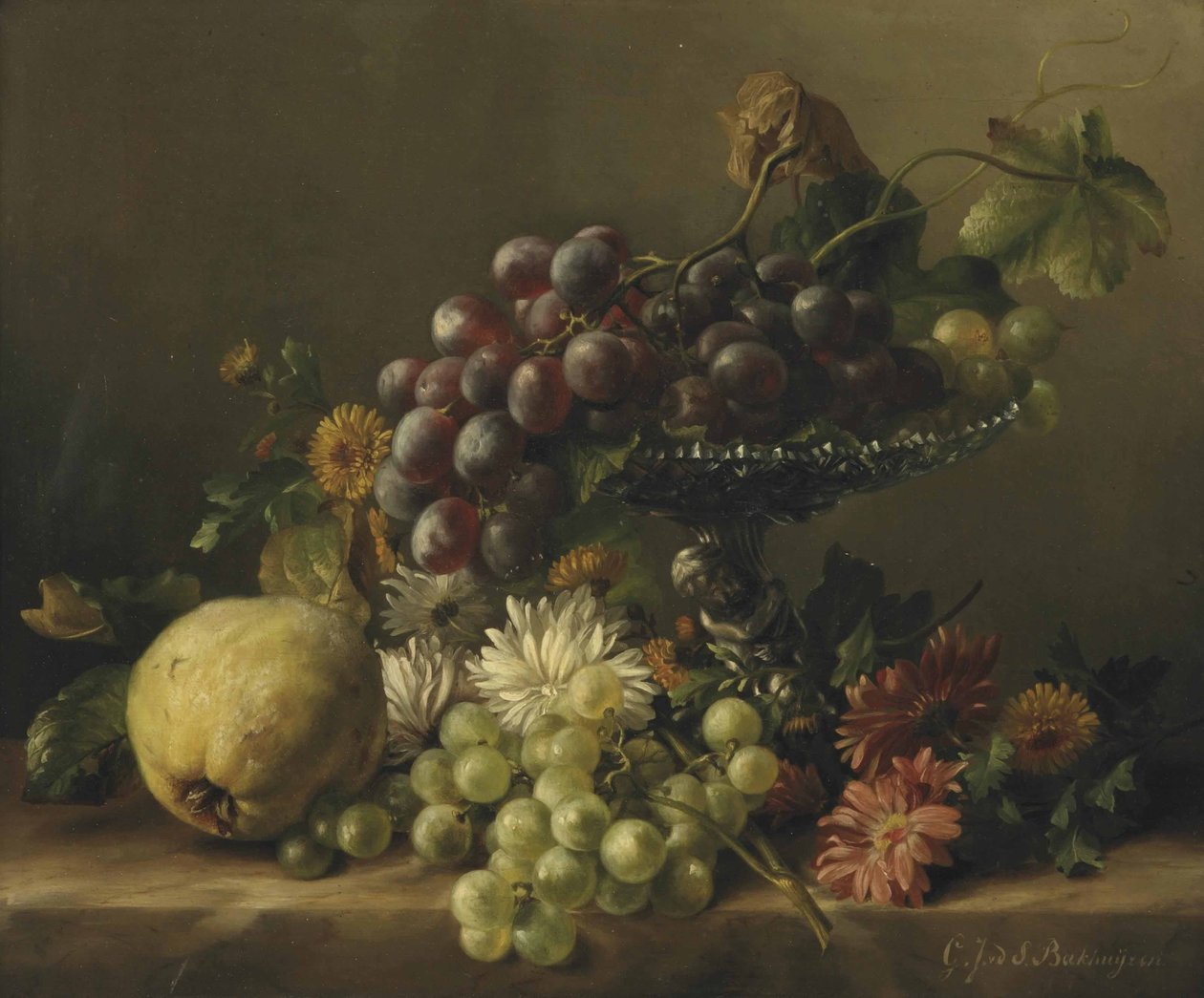 Een kweepeer, paardenbloemen, madeliefjes, dahlia