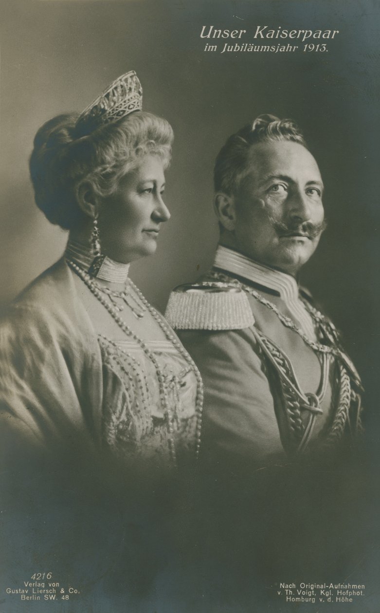 Kaiser Wilhelm II en Keizerin Augusta Victoria van Duitsland in hun Zilveren Jubileumjaar door German Photographer